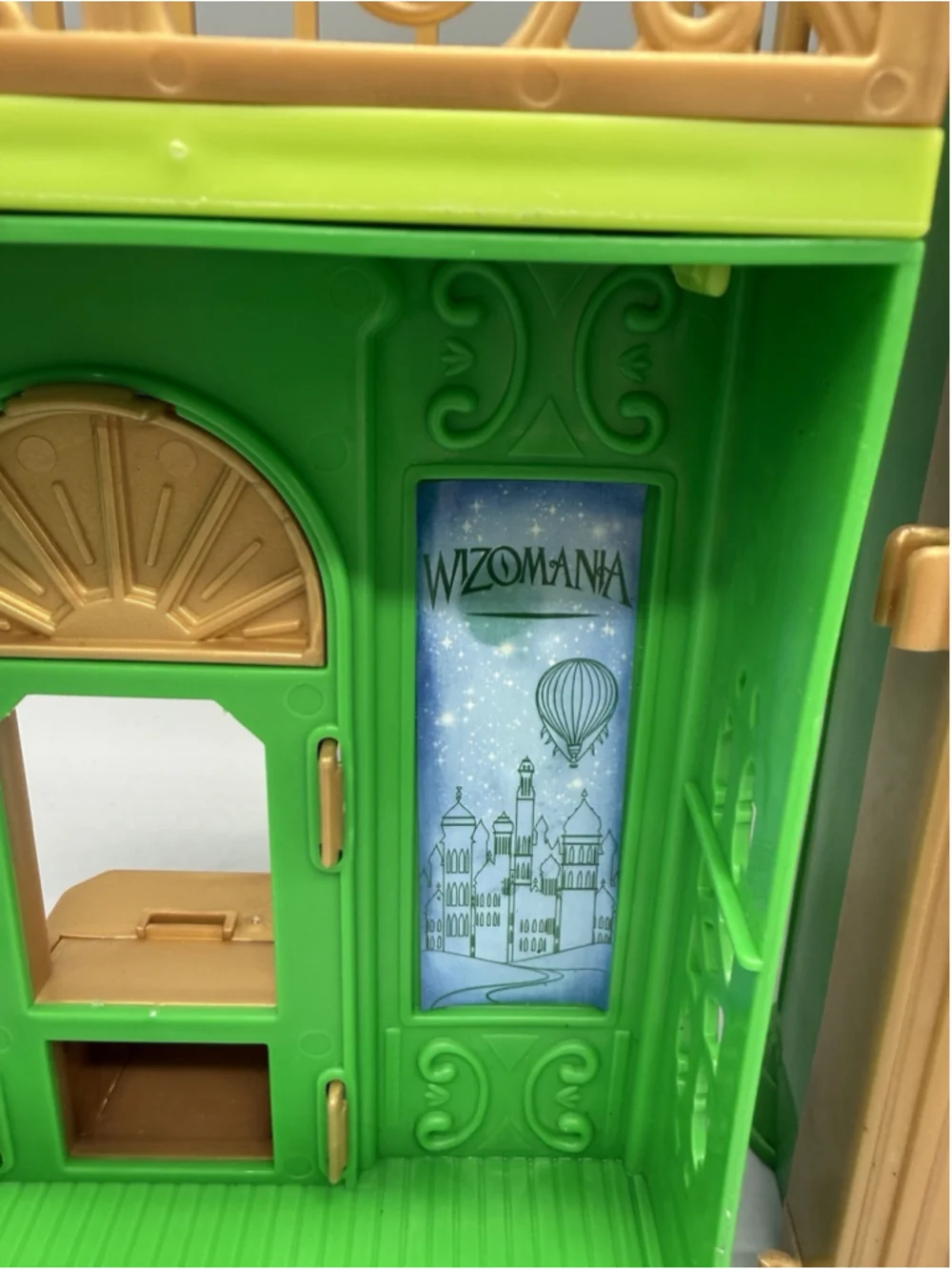 Mattel Wicked Mini Doll Lot - NIB Students of Shiz 5-Pack & Emerald City Playset